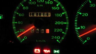 ¿Me multarán si me quedo sin gasolina?