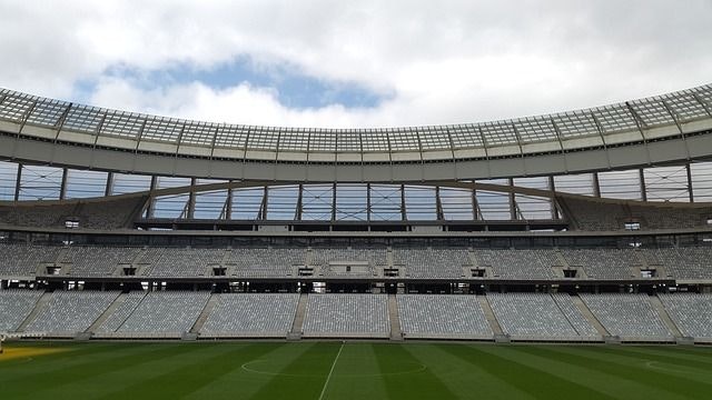 ¿Cuestan más las viviendas cercanas al Bernabéu o al Camp Nou?